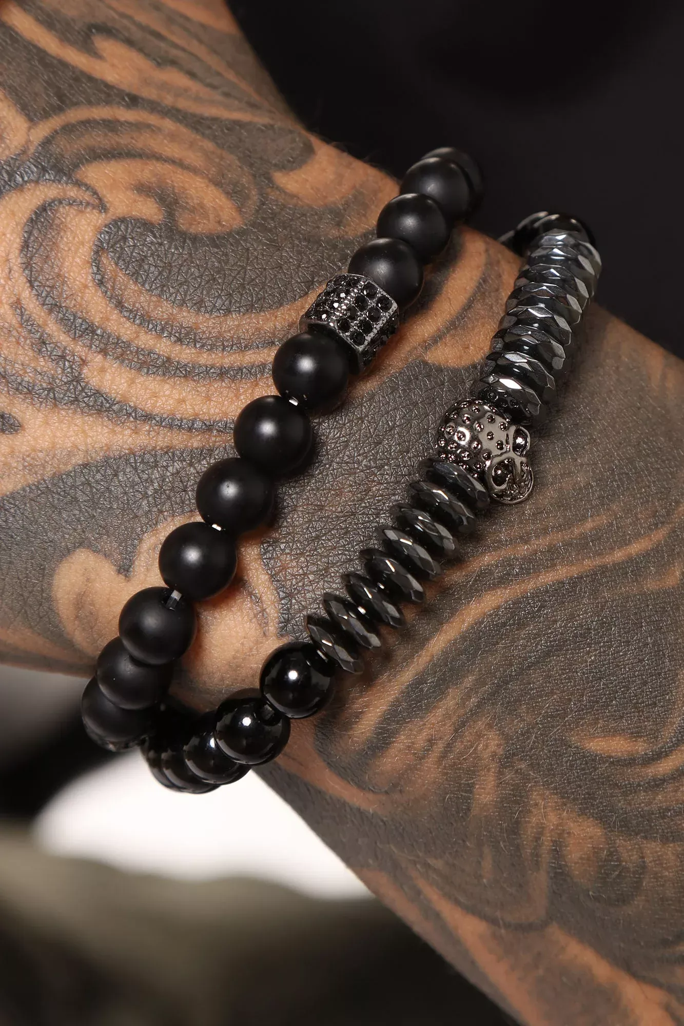 Skull Motif Beaded Bracelet Set - Black