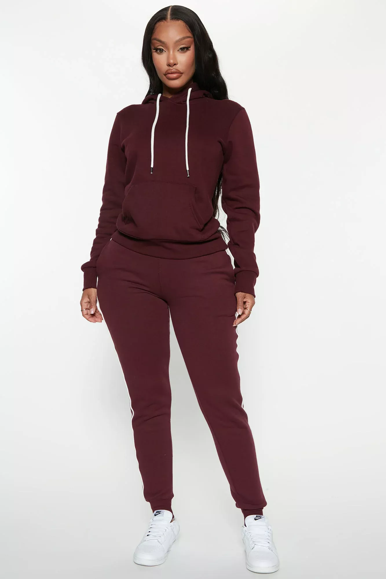Tennis And Chill Fleece Jogger - Burgundy