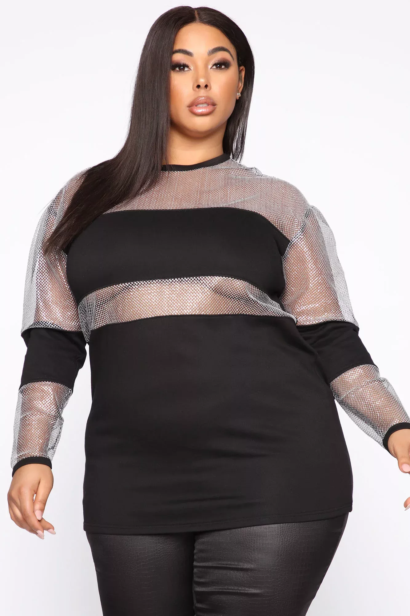 We Need A Moment Tunic Top - Black/Silver